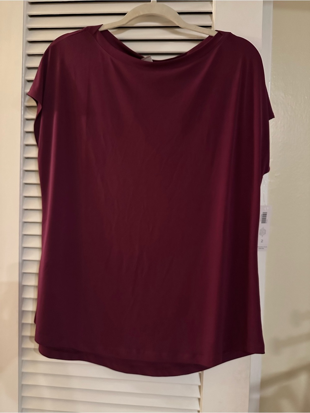 Chico's Short Sleeve Boatneck Top in Wine
